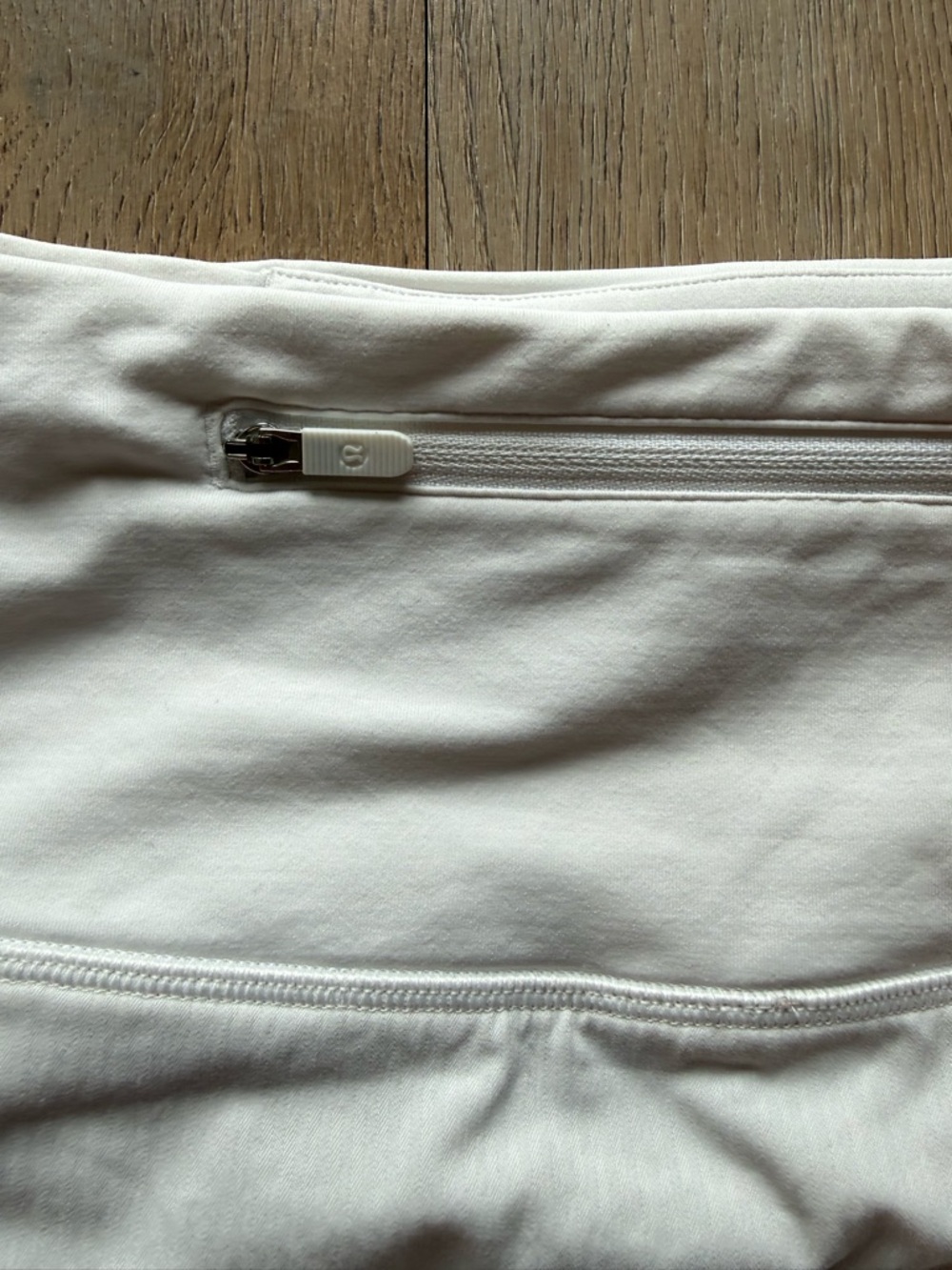 Lululemon speed up short high rise - Picture 5 of 6